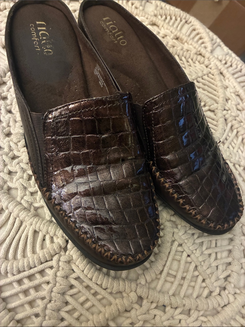 Rialto‎ Dark Brown Croc-Embossed Slip-On Loafers